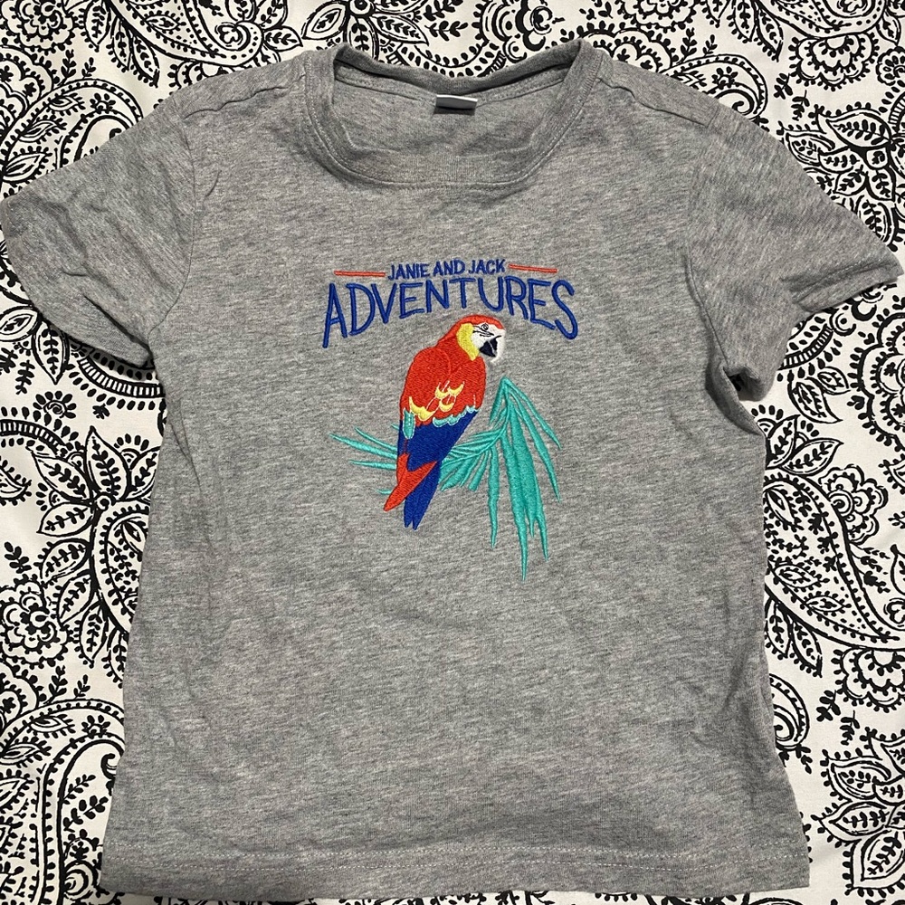 Janie and Jack boys size 4 t-shirt.
